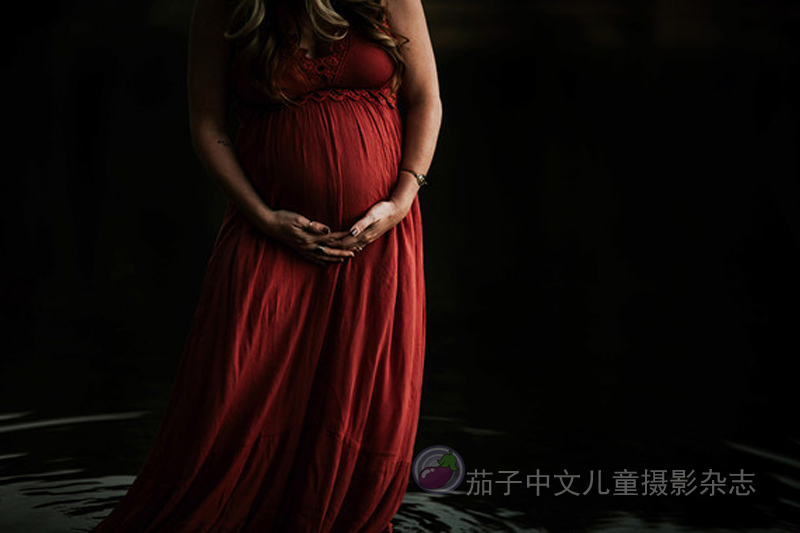 Moody bohemian maternity photos